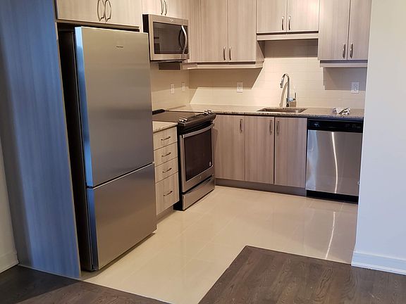 5th image of 9191 Yonge St #Sw-501