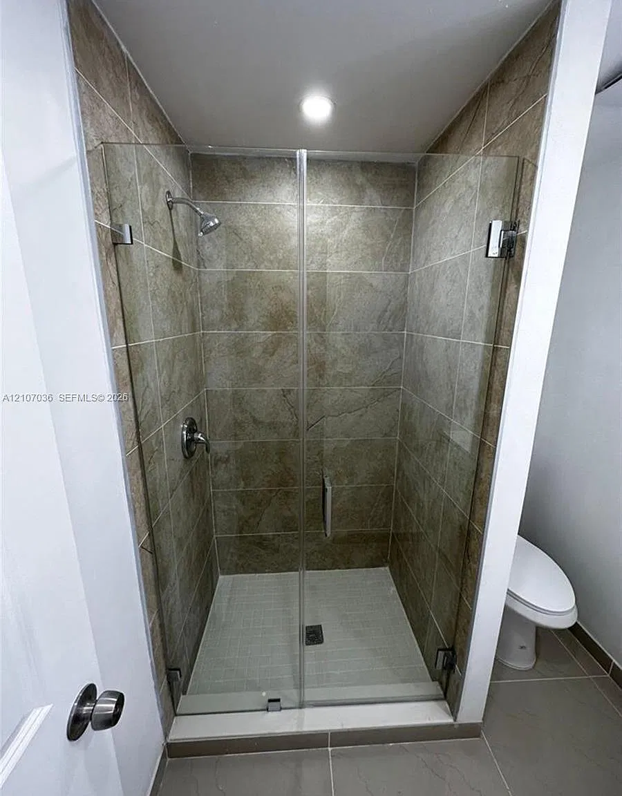 2 bed, $2,500 — Photo 2