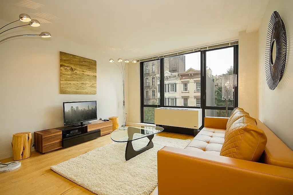 1595 Lexington Avenue — Photo 1
