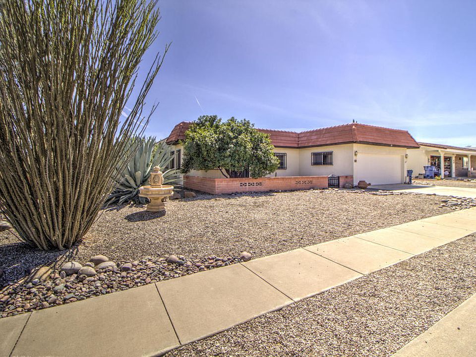 1st image of 211 W Calle Nogal
