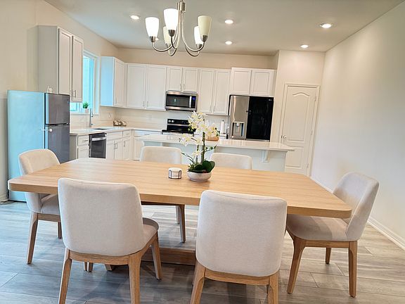 3rd image of 741 Sarner Pass Way