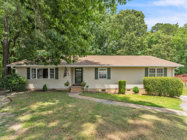 204 Collinwood Ln, Taylors, SC 29687