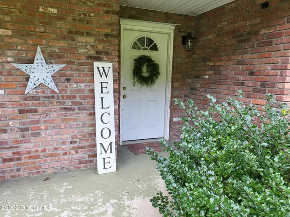 387 Lakehill Road, Ballston Lake, NY 12027