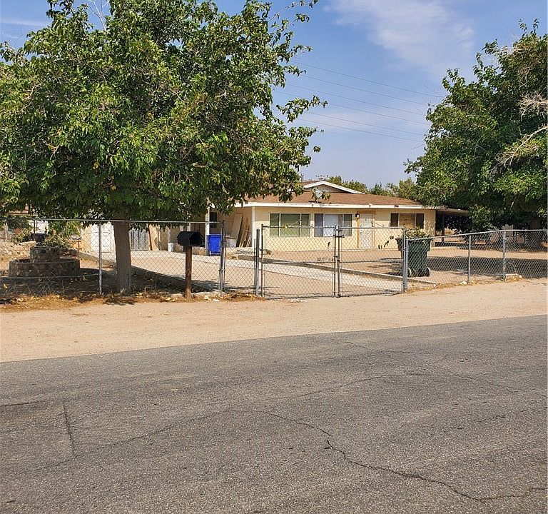 1st image of 15458 Jasmine St