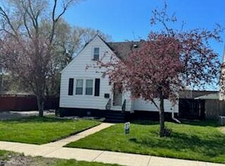 7538 Woodlawn Ave, Hammond, IN 46324