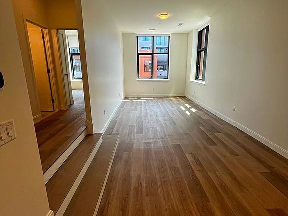 2nd image of 1077 Commonwealth Ave #445