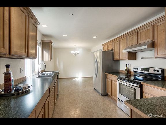 3rd image of 1324 Griggs St