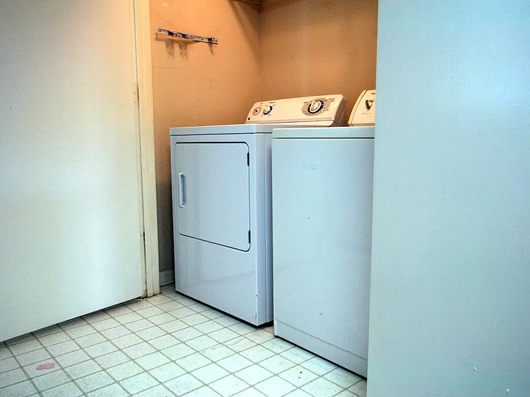 901 Camellia Ct #A-B — Photo 12