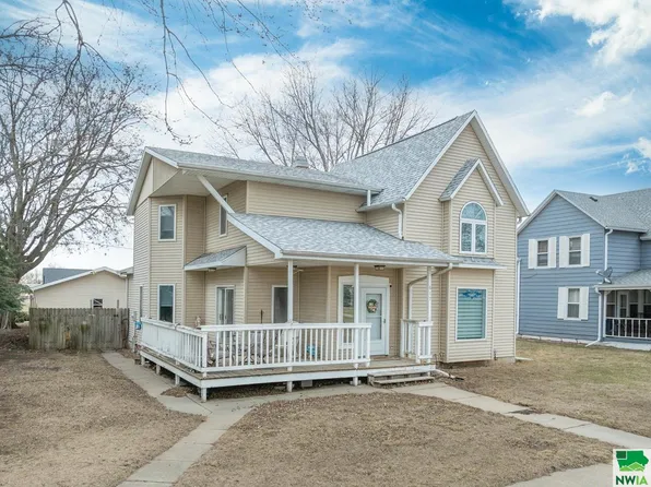 617 Evans St, Sloan, IA 51055