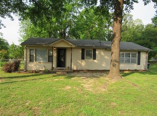 601 N Johnson St, Fort Gibson, OK 74434