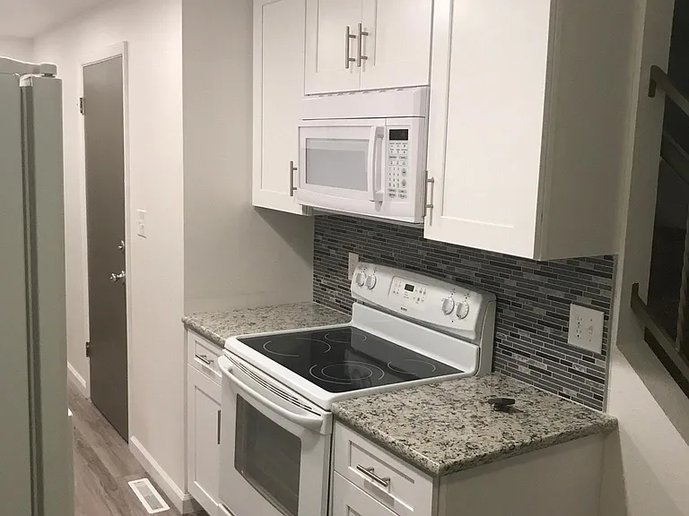 492 S Kline St — Photo 10