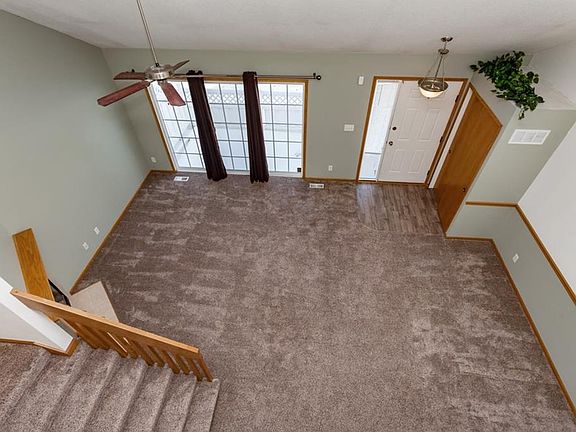 3rd image of 2618 NW Heritage Ave