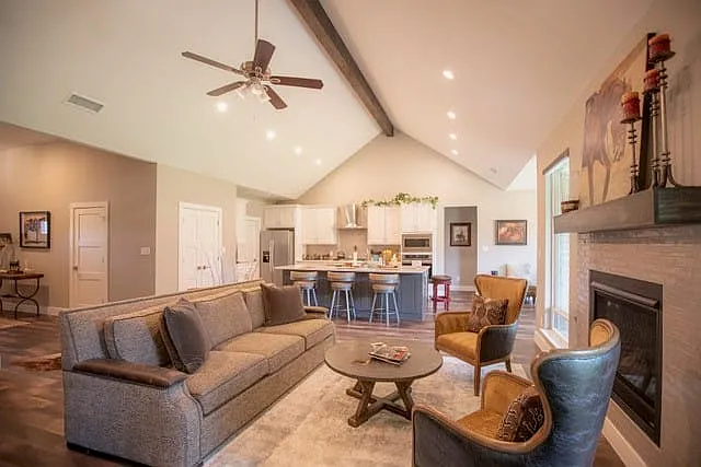 176 Lakeview Cir — Photo 11