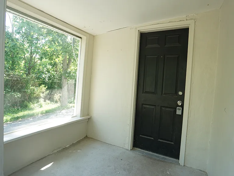 41 Fruitville Rd #A — Photo 12