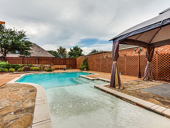 3rd image of 4133 Greenfield Dr