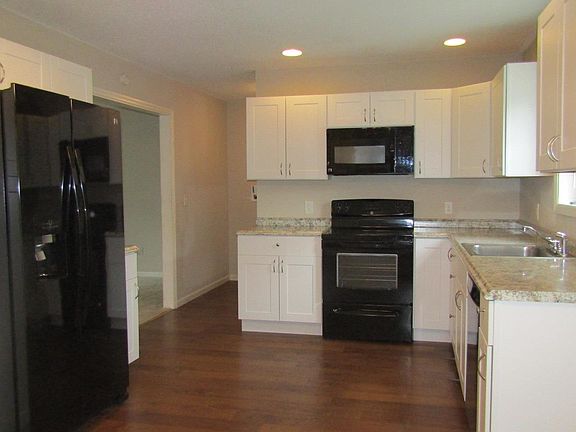 3rd image of 35 Bush St