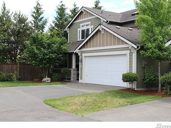 Another view, nice mature landscaping.