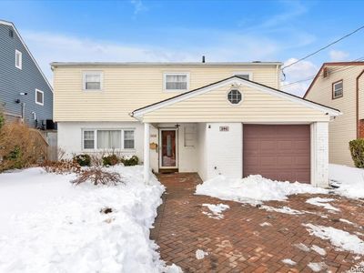 306 Westside Ave, Freeport, NY, 11520