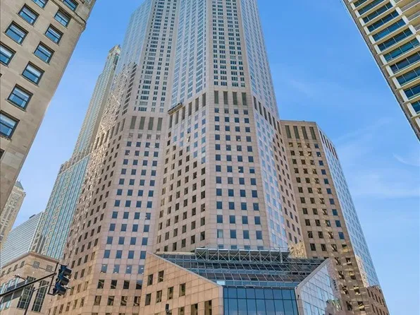 950 N Michigan Ave APT 2302, Chicago, IL 60611