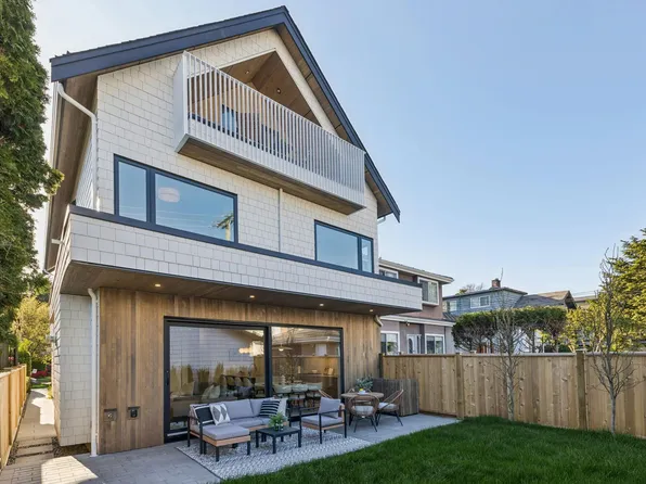 6040 Larch St #2, Vancouver, BC V6M 4E4