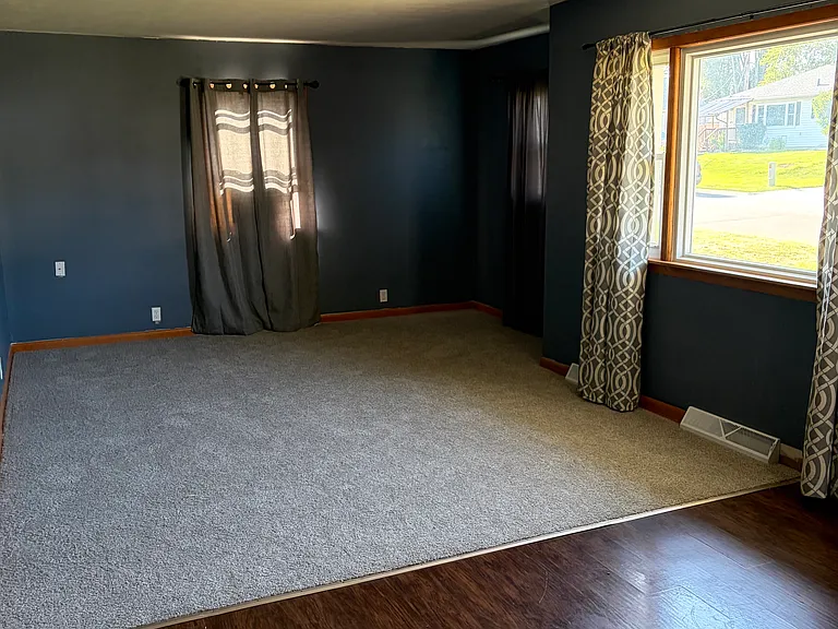 1632 Easton Ave — Photo 6