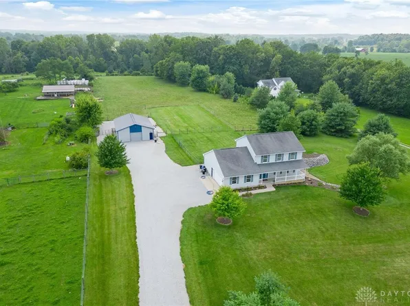 2425 Jasper Rd, Xenia, OH 45385