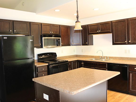 5th image of 1545 Faye Ln