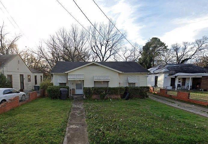 1st image of 2922 Carpenter Ave