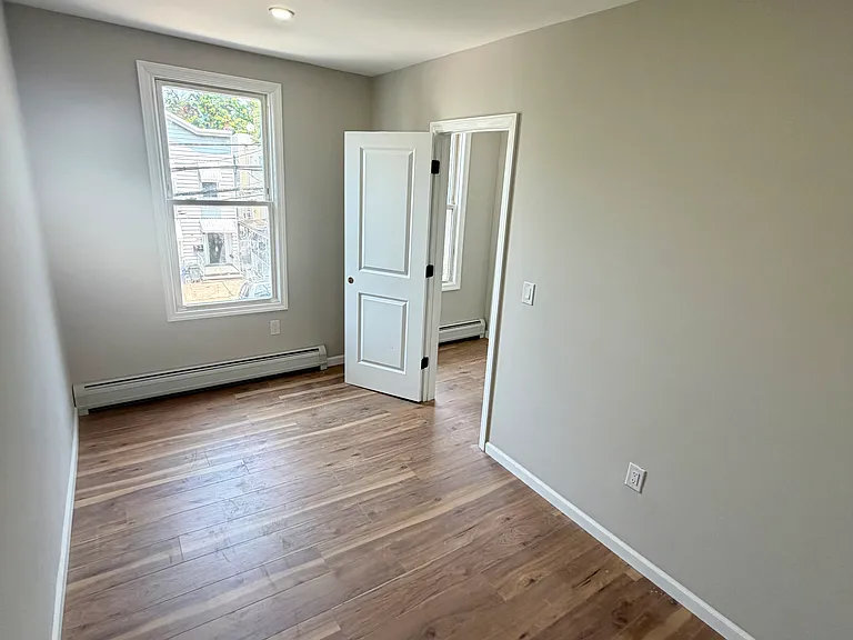 263 Griffith St #2 — Photo 7