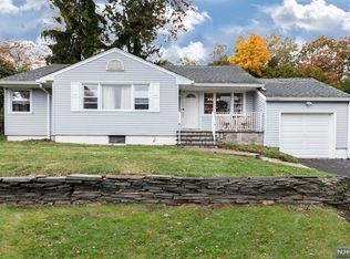 6 Orchard Rd, Park Ridge, NJ 07656