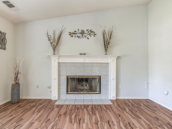 5th image of 6679 Waterford Dr