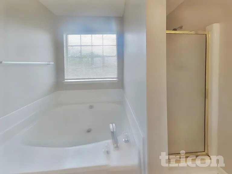 4074 Five Oaks Ct — Photo 10