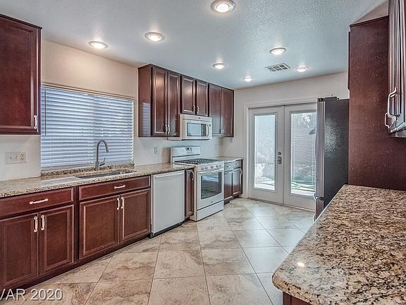 5th image of 1116 Milpas Ln