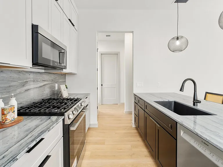 1736 Bunche Rd #B5 — Photo 13