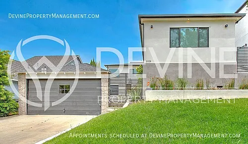 3026 Greenfield Ave Photo 1