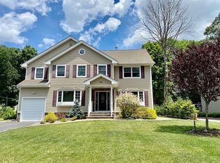 223 E McClellan Ave, Livingston, NJ 07039