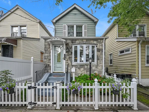 13327 135th Pl, South Ozone Park, NY 11420