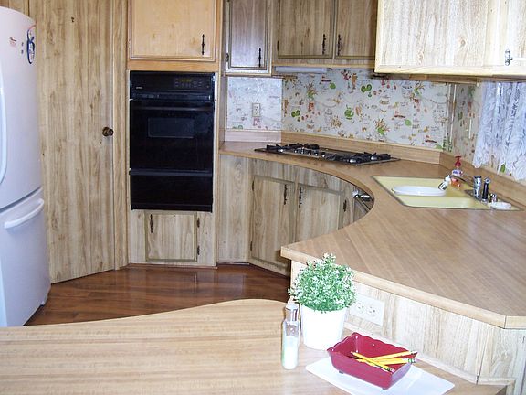 5th image of 881 N Lake St Space 298