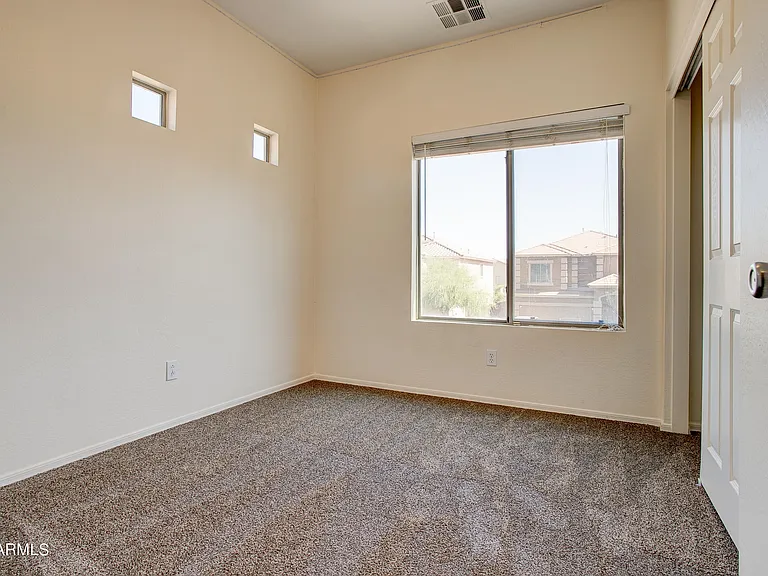 9928 W Chipman Rd — Photo 18