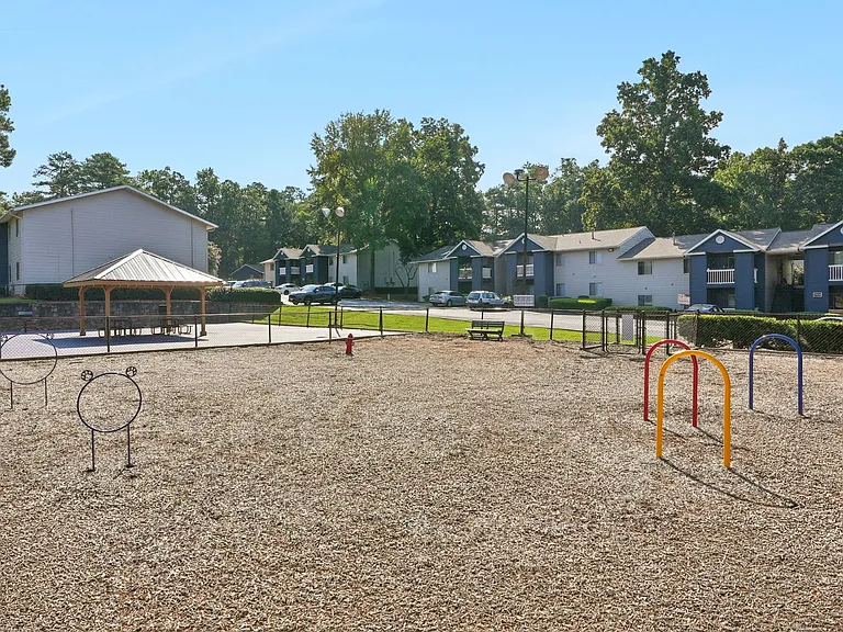Dunwoody Pointe — Photo 22