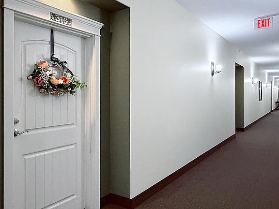 2nd image of 511 Queen St #313