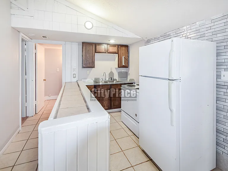 2633 S Randolph St #B — Photo 6