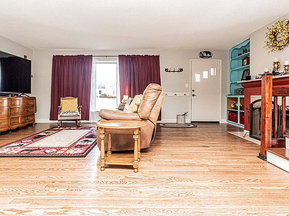 5th image of 207 W Vine St