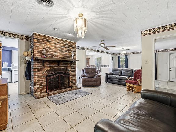 5th image of 4305 Bayouside Dr