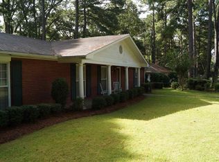 5376 Red Fox Rd, Jackson, MS 39211