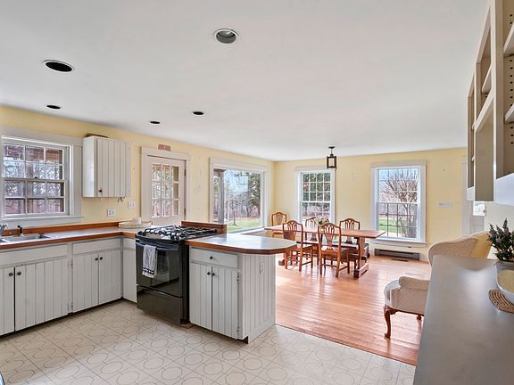 4th image of 109 Litchfield Rd