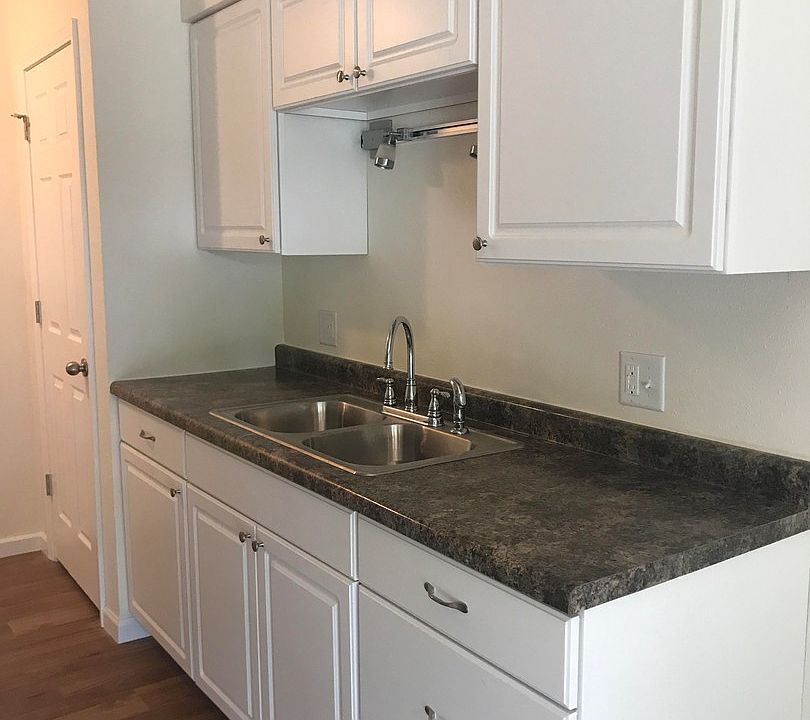 1st image of 1000 Copeland Ave APT 215