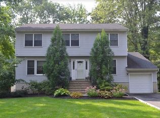 9 Sycamore Ave, Hillsdale, NJ 07642