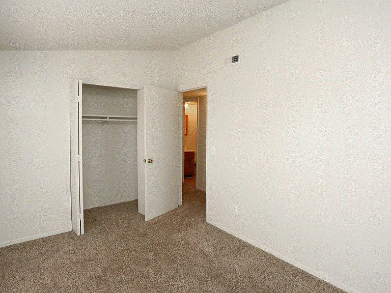 Beaumont Crossing Apts — Photo 17