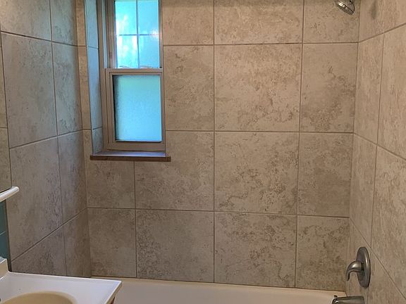 4th image of 5300 5th Ave APT A6